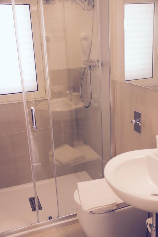 Beachfront Rooms 拉古萨的码头 外观 照片
