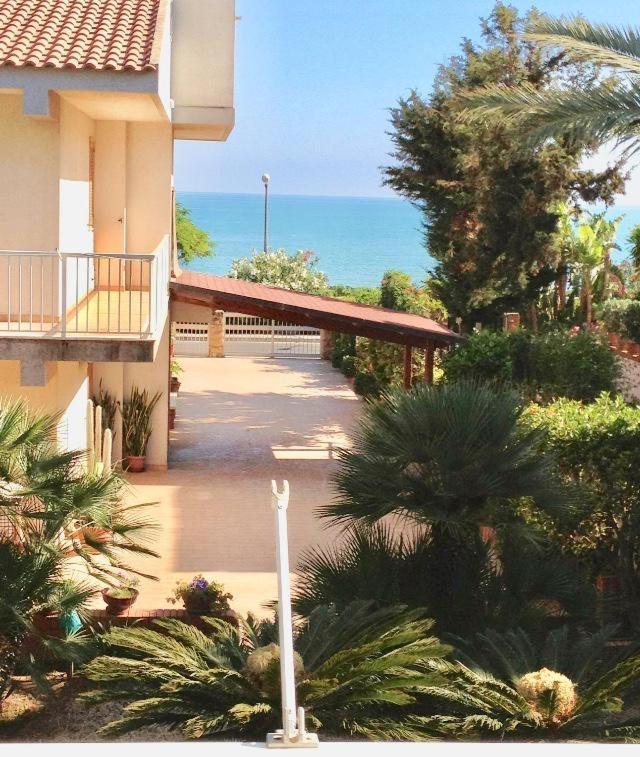 Beachfront Rooms 拉古萨的码头 外观 照片