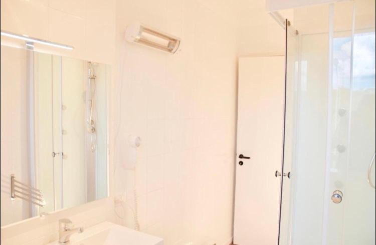 Beachfront Rooms 拉古萨的码头 客房 照片